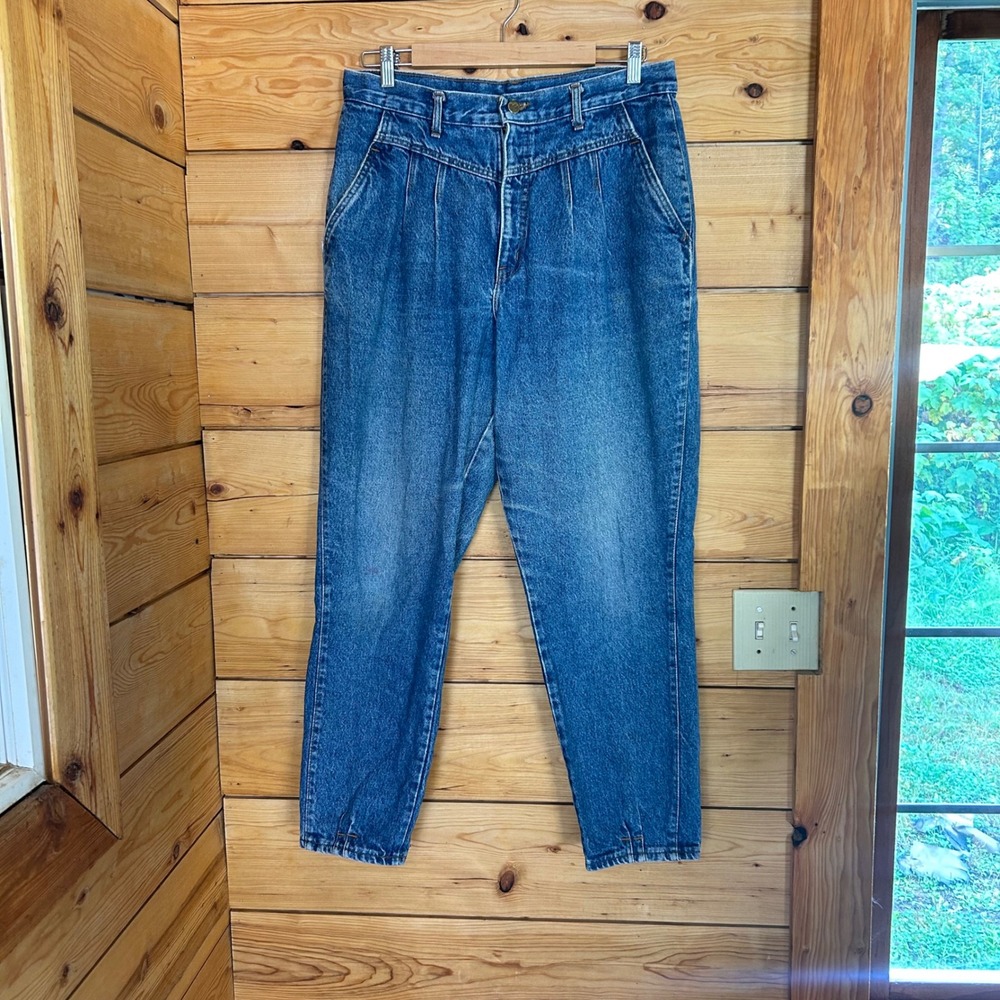 Vintage High Waisted Pleated Mom Jeans Womens Size 10 Medium Wash Tapered Chic